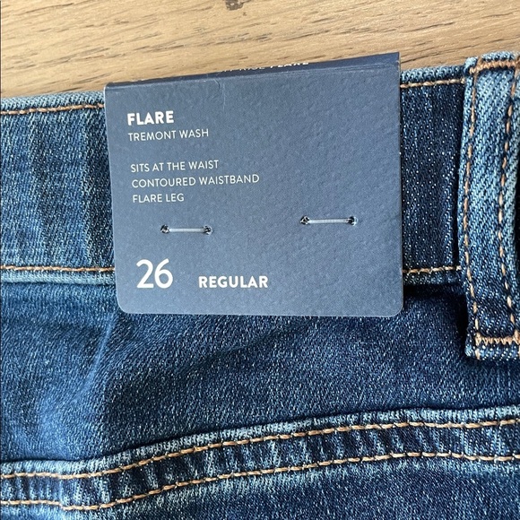 J.Jill Curvy High-Rise Flare Jeans Tremont Wash Size 26 Plus Size NWT - Picture 16 of 16
